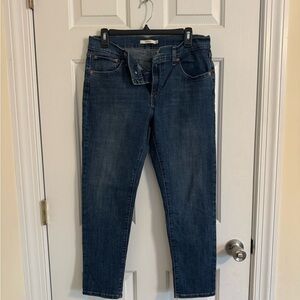 Levi jeans size 30 blue ankle cropped